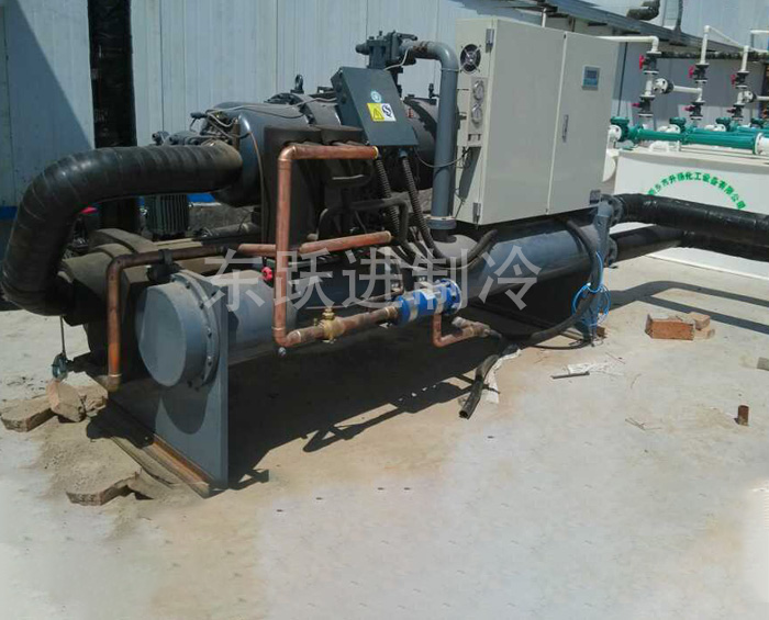 河北天津化工廠用低溫螺桿水冷機組-15℃